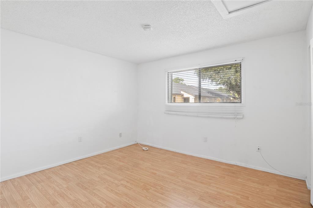 920 Lake Destiny Road, Unit F Altamonte Springs, FL 32714 - Photo 10 of 27 an empty room with a window