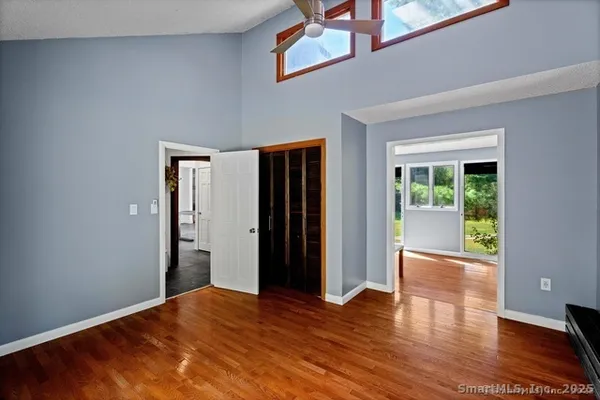 $975,000 | 564 Hubbard Road, Killingly, CT 06239