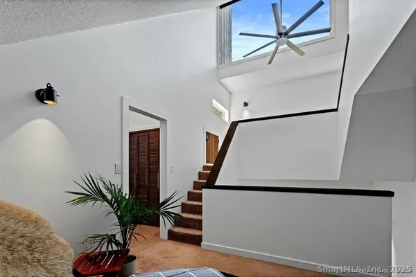 $975,000 | 564 Hubbard Road, Killingly, CT 06239