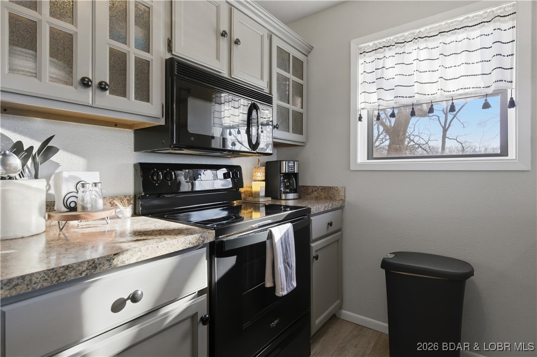 2500 Bay Point Lane, Unit 721 Osage Beach, MO 65065 - Photo 14 of 45 Kitchen