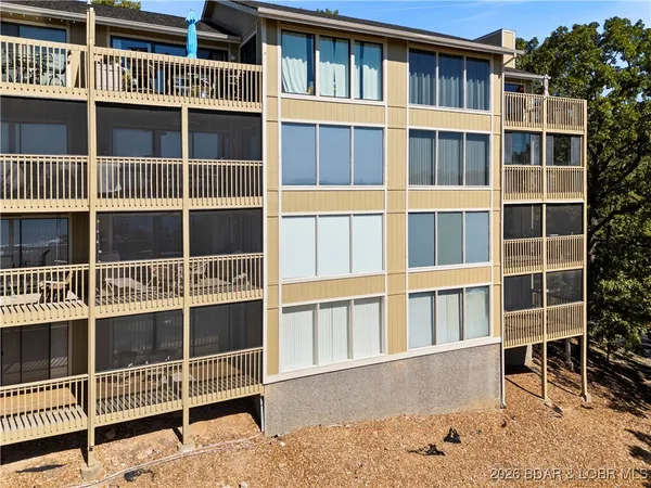 $259,000 | 2500 Bay Point Lane, Unit 721, Osage Beach, MO 65065