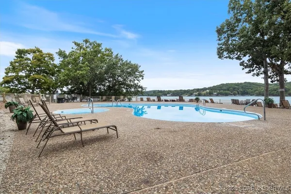 $259,000 | 2500 Bay Point Lane, Unit 721, Osage Beach, MO 65065