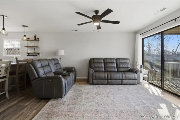 $259,000 | 2500 Bay Point Lane, Unit 721, Osage Beach, MO 65065