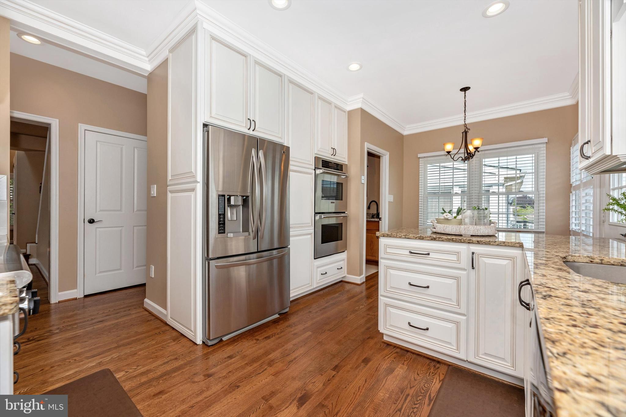 2442-5 Five Shillings Road Frederick, MD 21701 - Photo 13 of 44 Upgraded Stainless Steel Appliances!