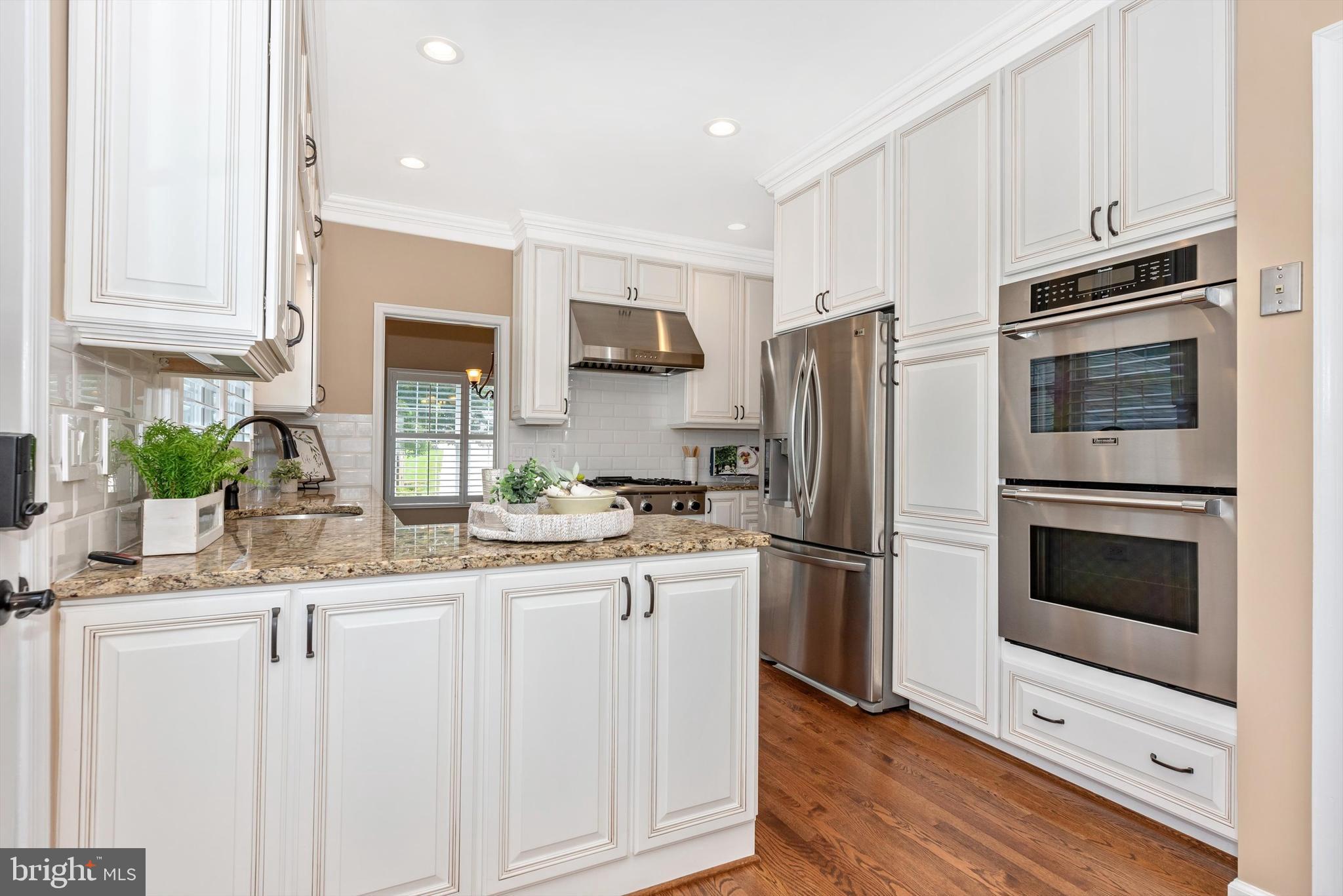 2442-5 Five Shillings Road Frederick, MD 21701 - Photo 9 of 44 Bright White Kitchen