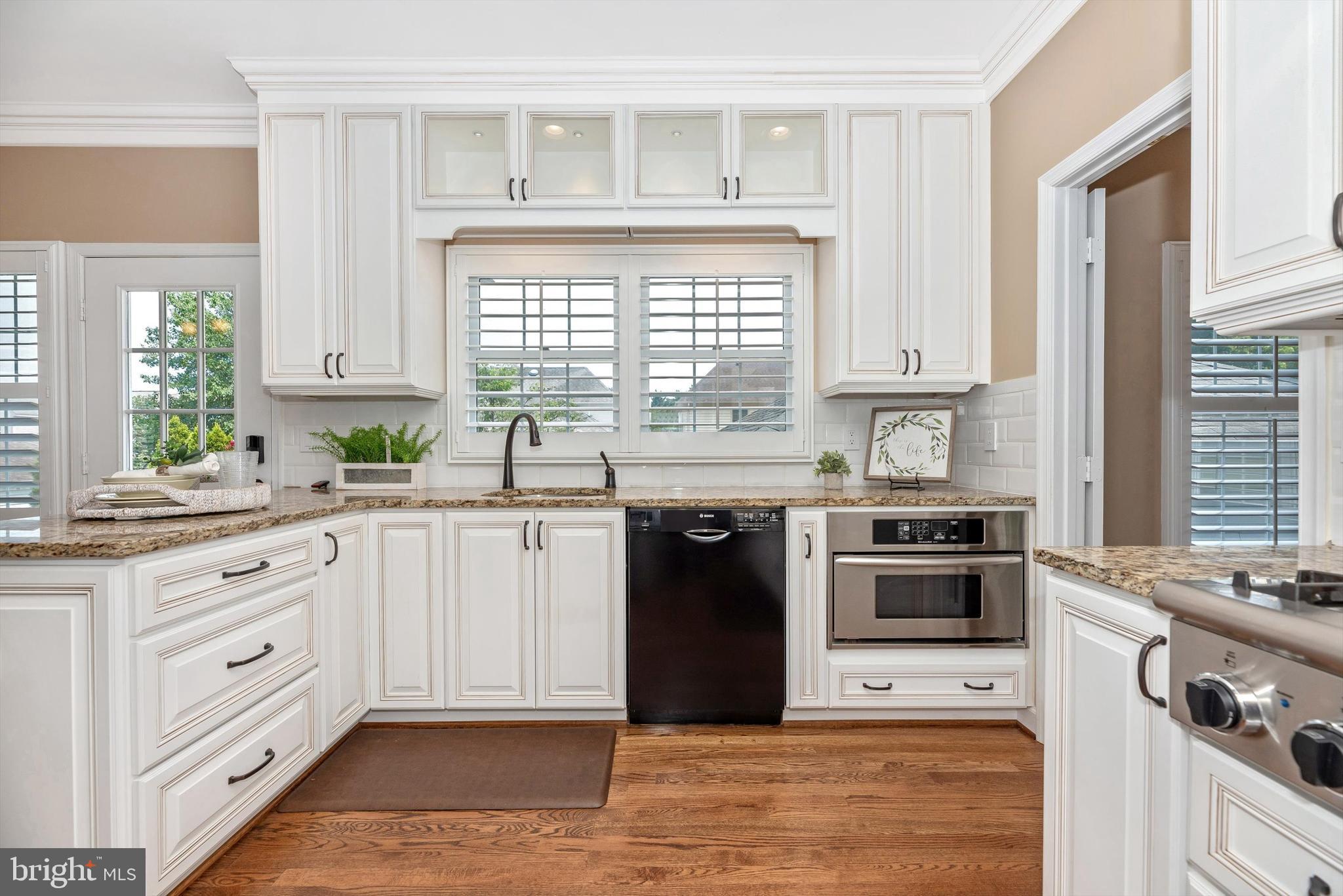 2442-5 Five Shillings Road Frederick, MD 21701 - Photo 10 of 44 Gorgeous Custom Cabinetry