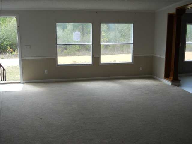 4616 3rd Street Crestview, FL 32539 - Photo 8 of 16 Gallery Image 8
