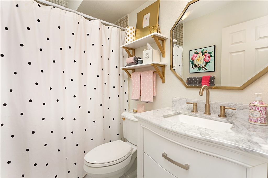 3725 Carnation Glen Escondido, CA 92025 - Photo 13 of 25