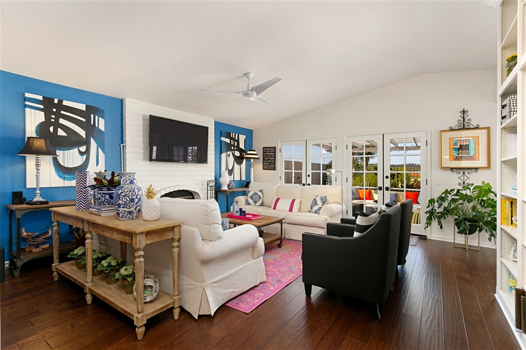 3725 Carnation Glen Escondido, CA 92025 - Photo 3 of 25