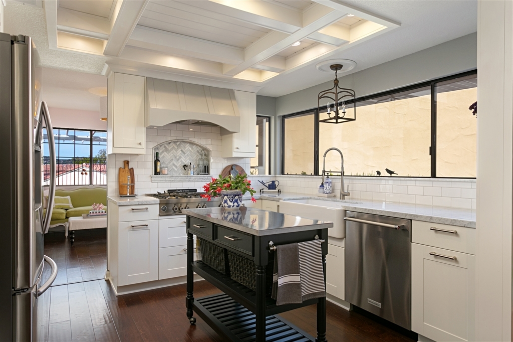 3725 Carnation Glen Escondido, CA 92025 - Photo 6 of 25