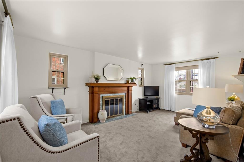 2027 Brookfield Road Pittsburgh, PA 15243 - Photo 3 of 32 Gallery Image 3