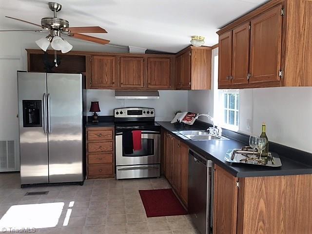 567 Edsel Road Traphill, NC 28685 - Photo 5 of 29 Gallery Image 5