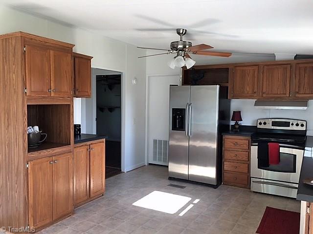 567 Edsel Road Traphill, NC 28685 - Photo 6 of 29 Gallery Image 6