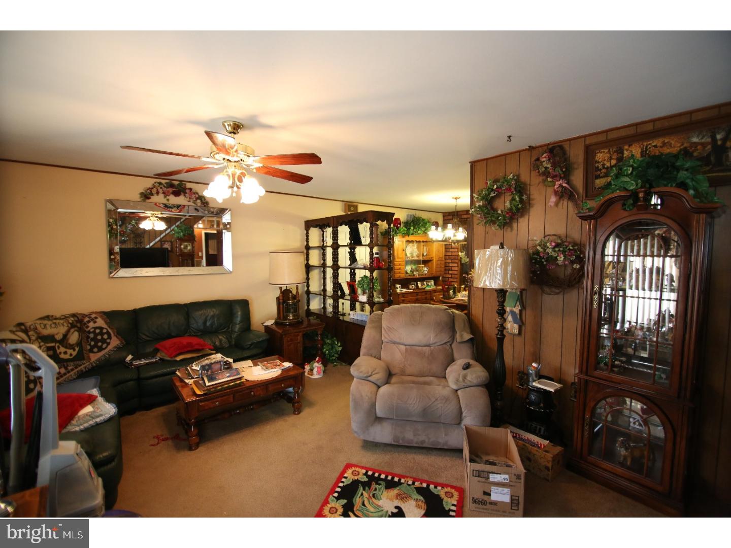 9 Cliff Road Levittown, PA 19057 - Photo 5 of 15 Gallery Image 5