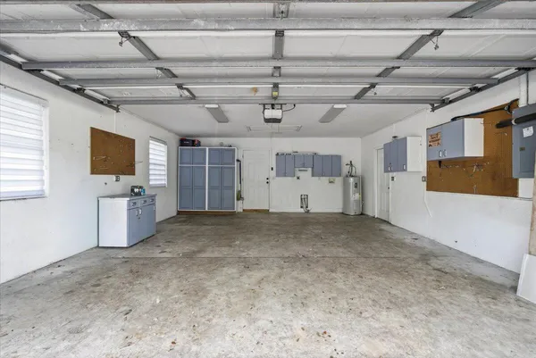 a view of a garage