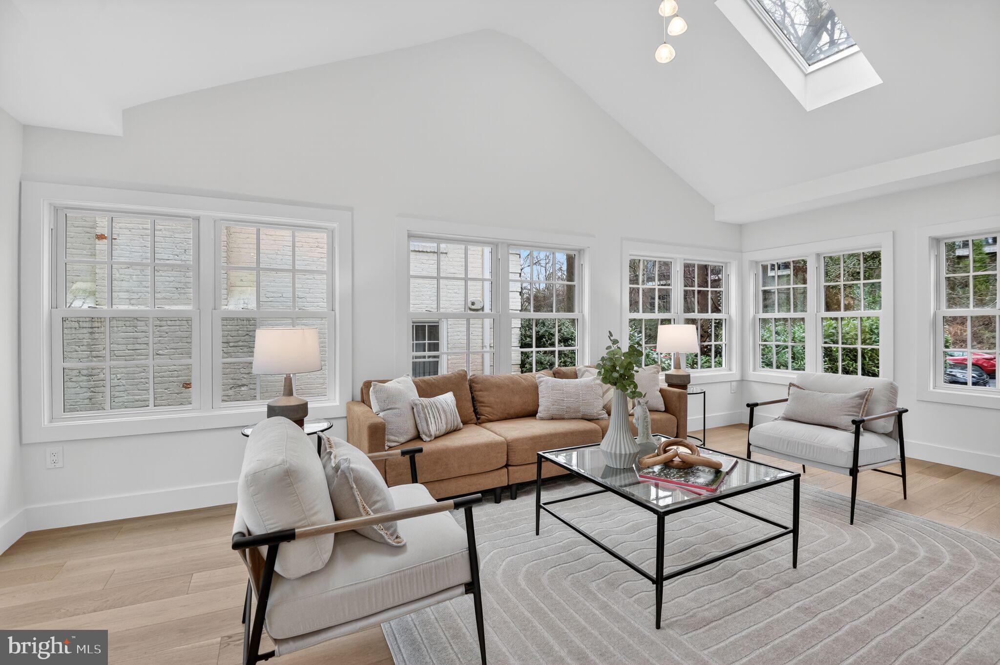 3637 Tilden Street Northwest Washington, DC 20008 - Photo 16 of 49 Family Room | main level