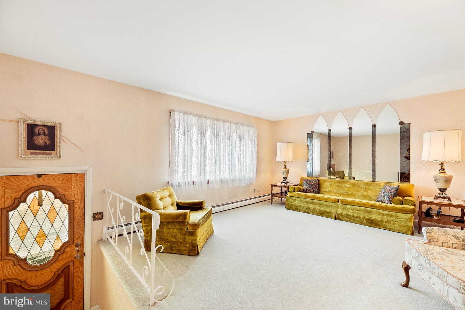 3434 Brookview Road Philadelphia, PA 19154 - Photo 5 of 29 Gallery Image 5