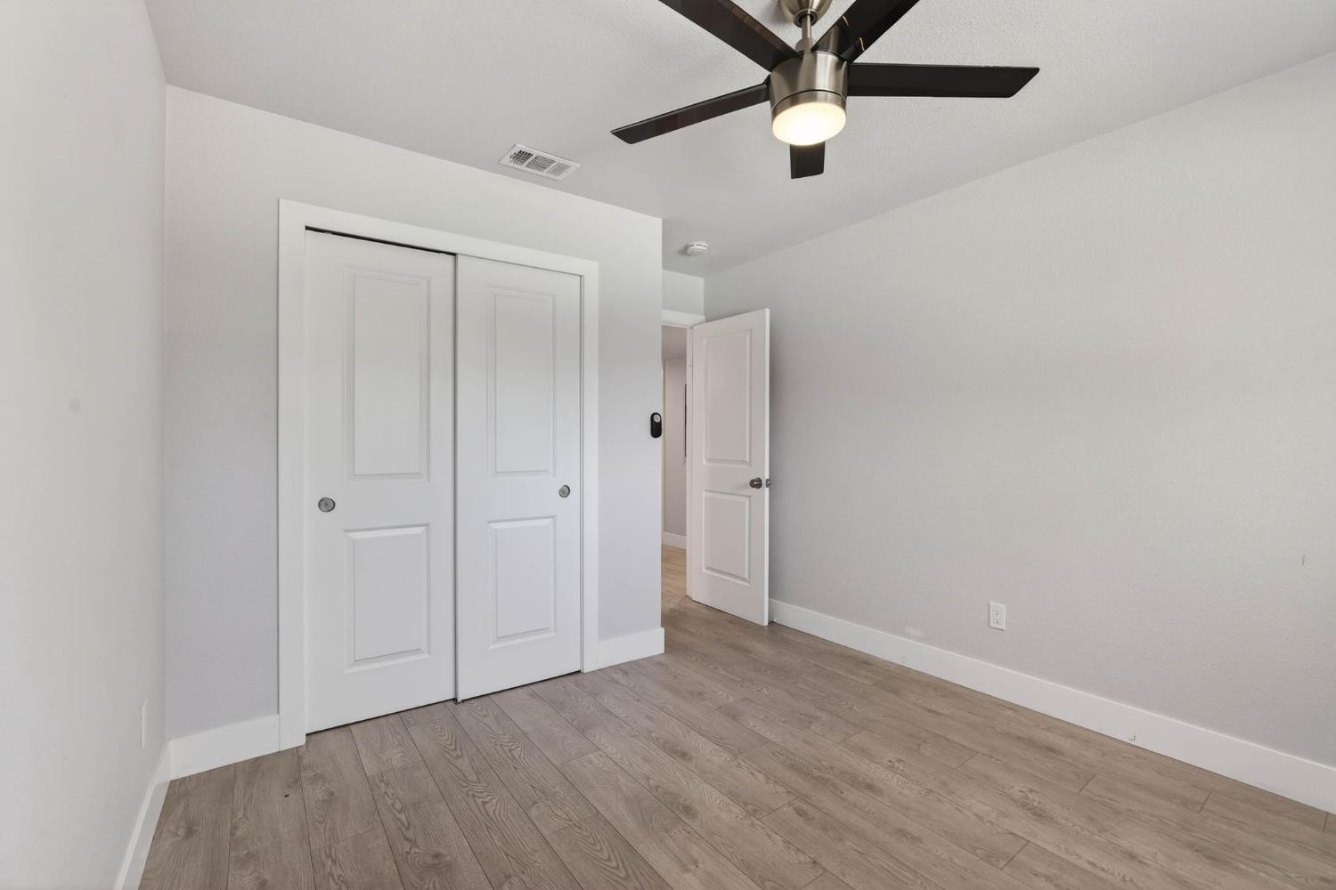6410 Rolling Way Carmichael, CA 95608 - Photo 27 of 54