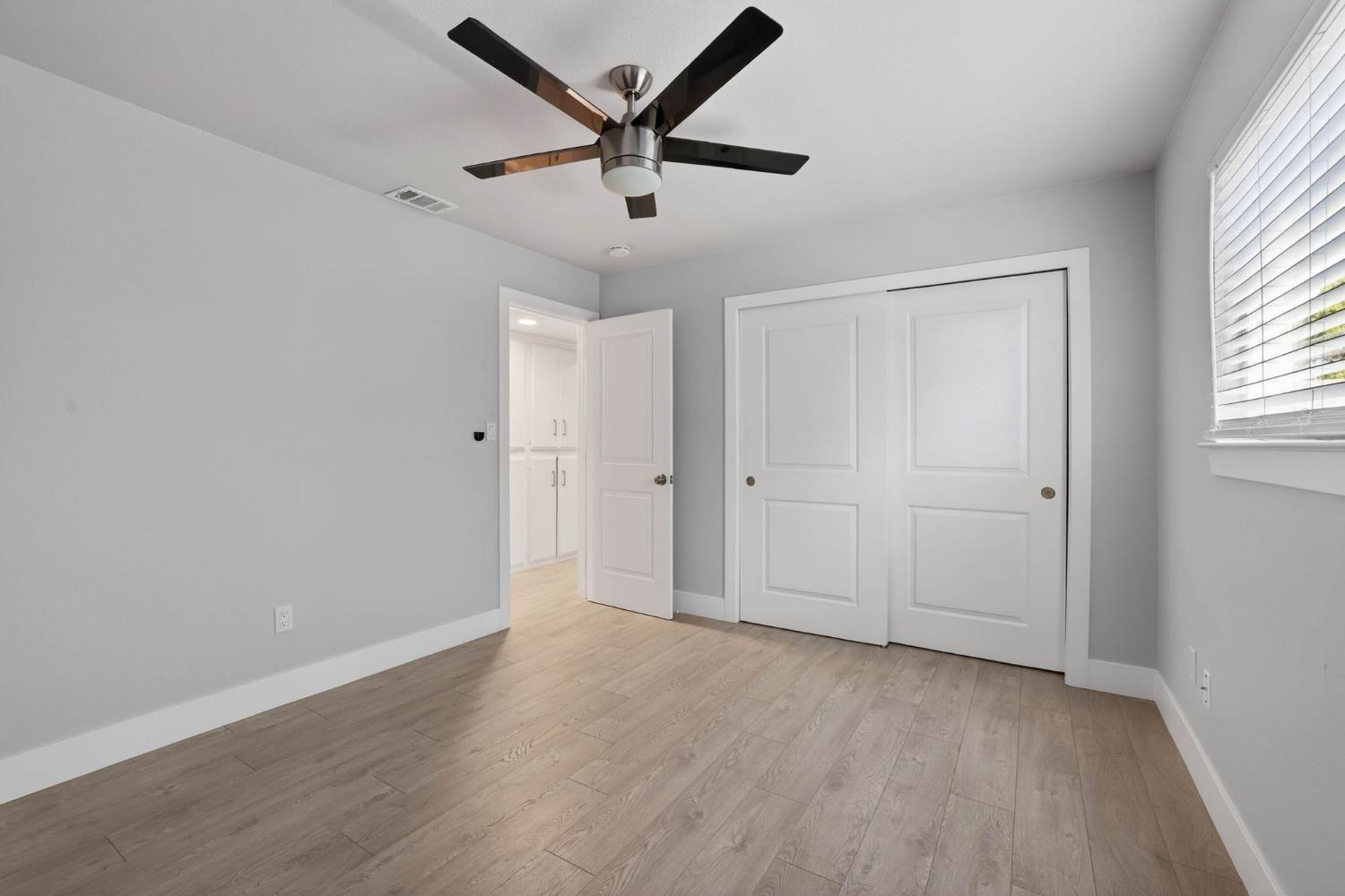 6410 Rolling Way Carmichael, CA 95608 - Photo 35 of 54