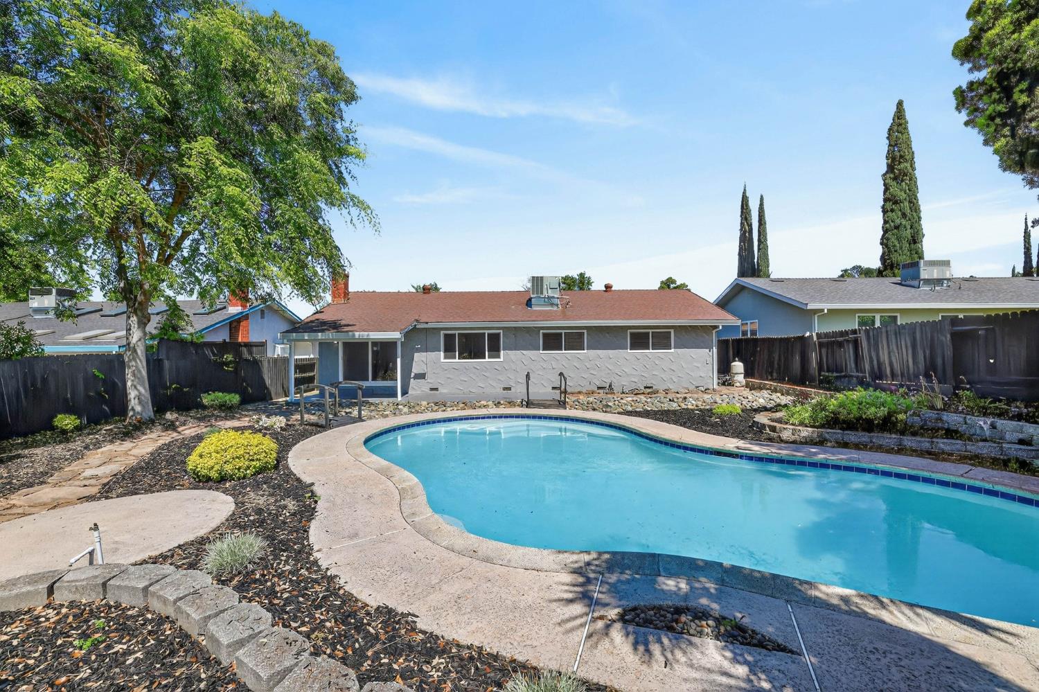 6410 Rolling Way Carmichael, CA 95608 - Photo 52 of 54