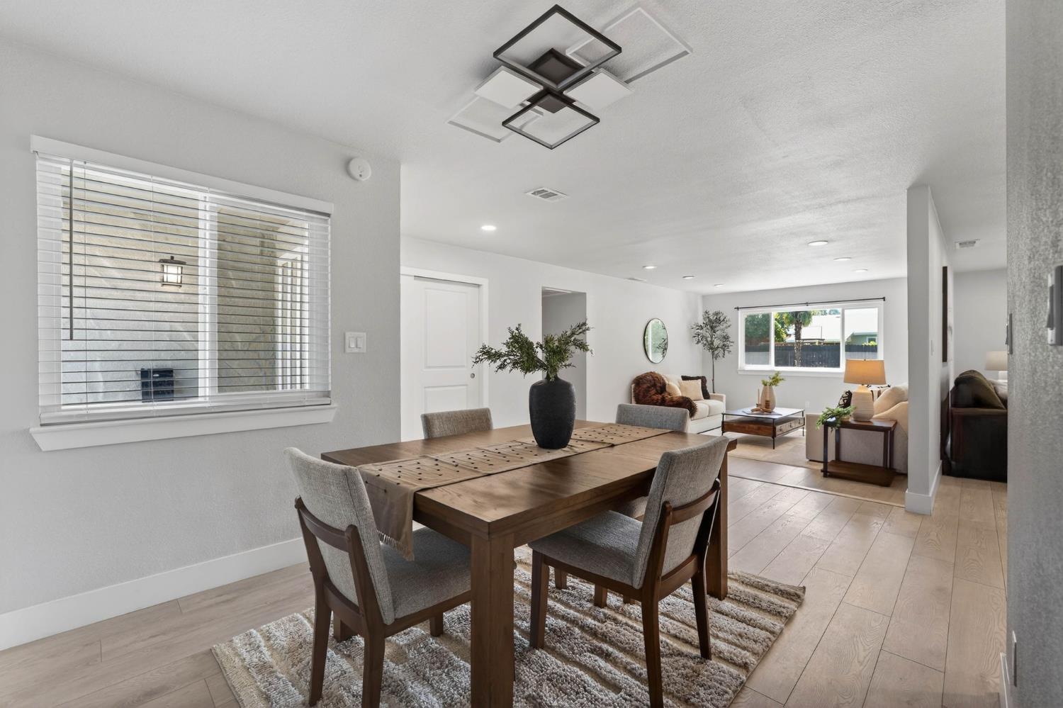 6410 Rolling Way Carmichael, CA 95608 - Photo 6 of 54