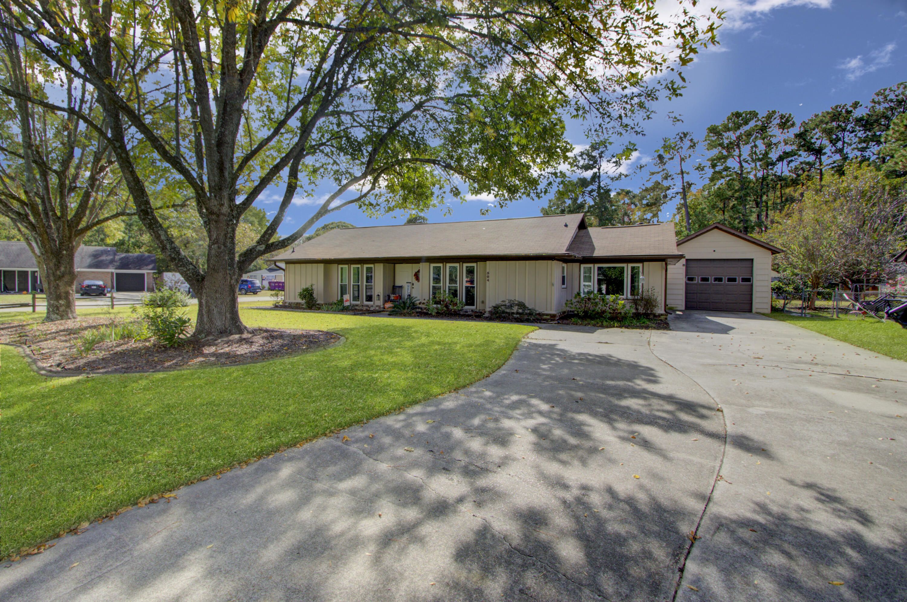 504 Beauregard Road Summerville, SC 29486 - Photo 1 of 26 IMG_0001_2_3