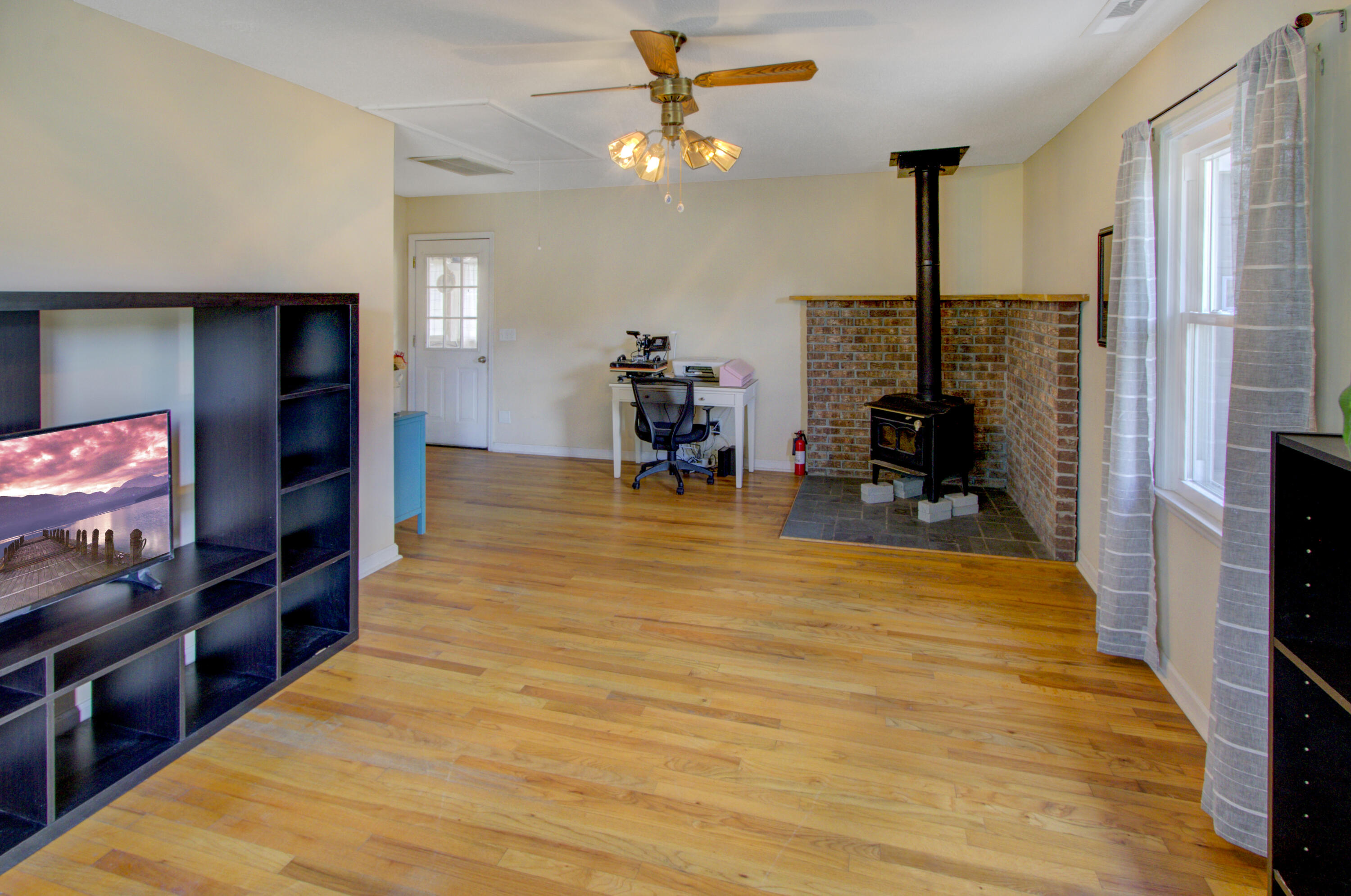 504 Beauregard Road Summerville, SC 29486 - Photo 12 of 26 IMG_0052_3_4