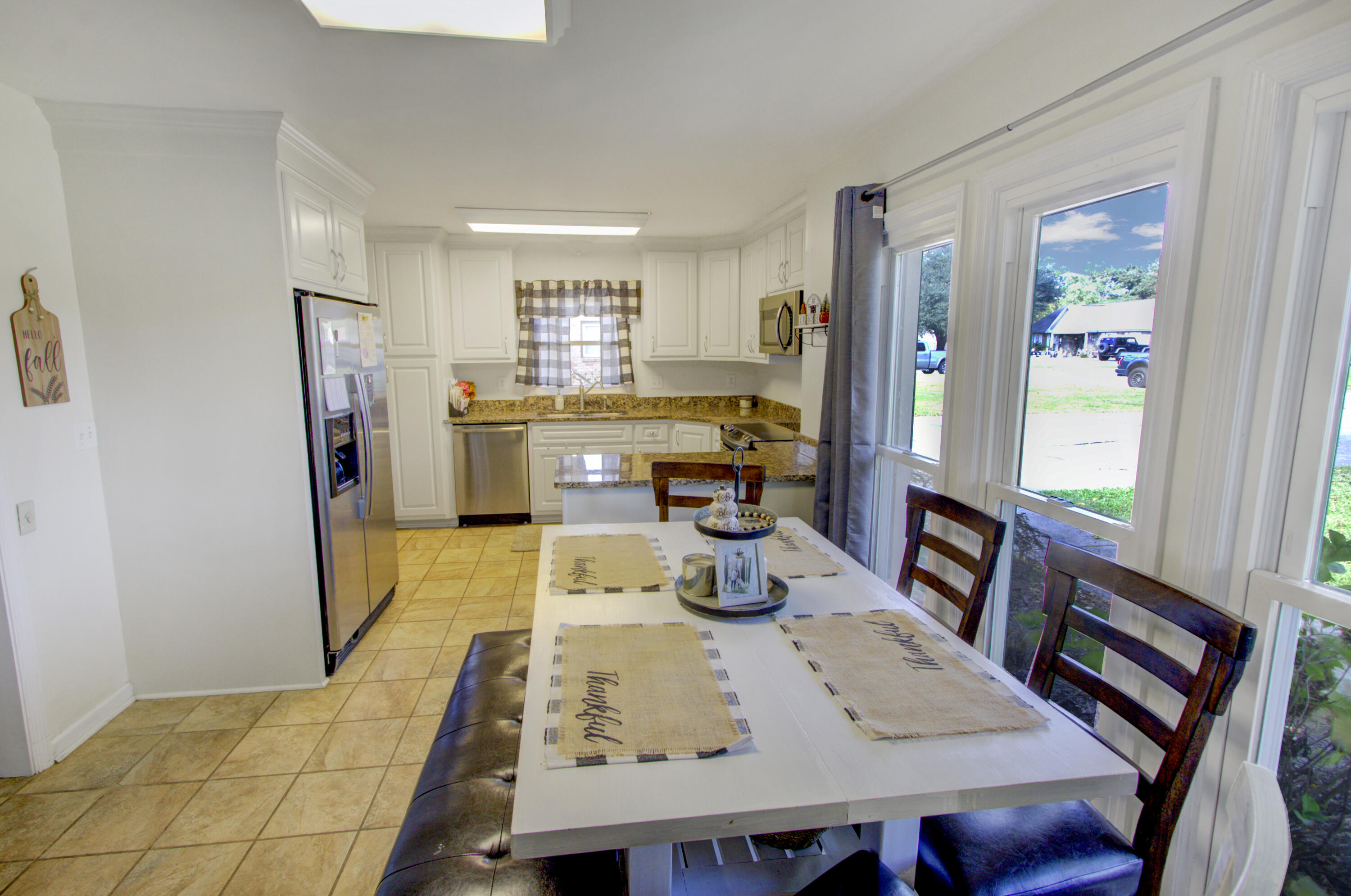 504 Beauregard Road Summerville, SC 29486 - Photo 5 of 26 IMG_0031_2_3