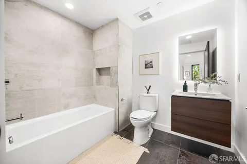 $1,080,000 | 3620 Cesar Chavez, Unit 303, San Francisco, CA 94110