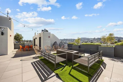 $1,080,000 | 3620 Cesar Chavez, Unit 303, San Francisco, CA 94110