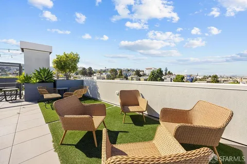 $1,080,000 | 3620 Cesar Chavez, Unit 303, San Francisco, CA 94110