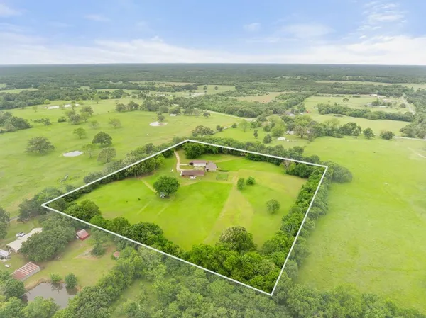 $600,000 | 195 County Road 4612, Sulphur Springs, TX 75482