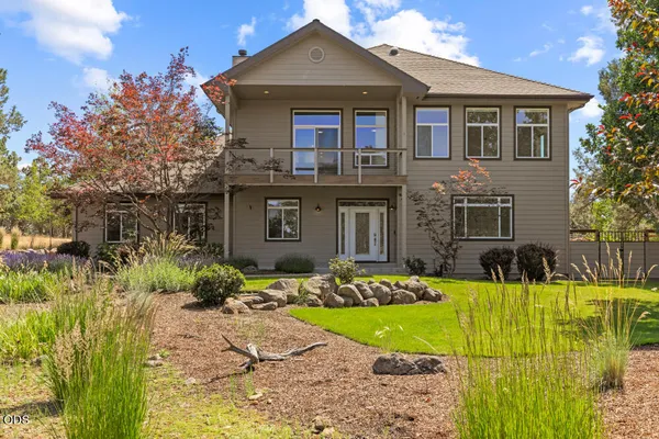 $699,000 | 10126 Cinnamon Teal Drive, Klamath Falls, OR 97601