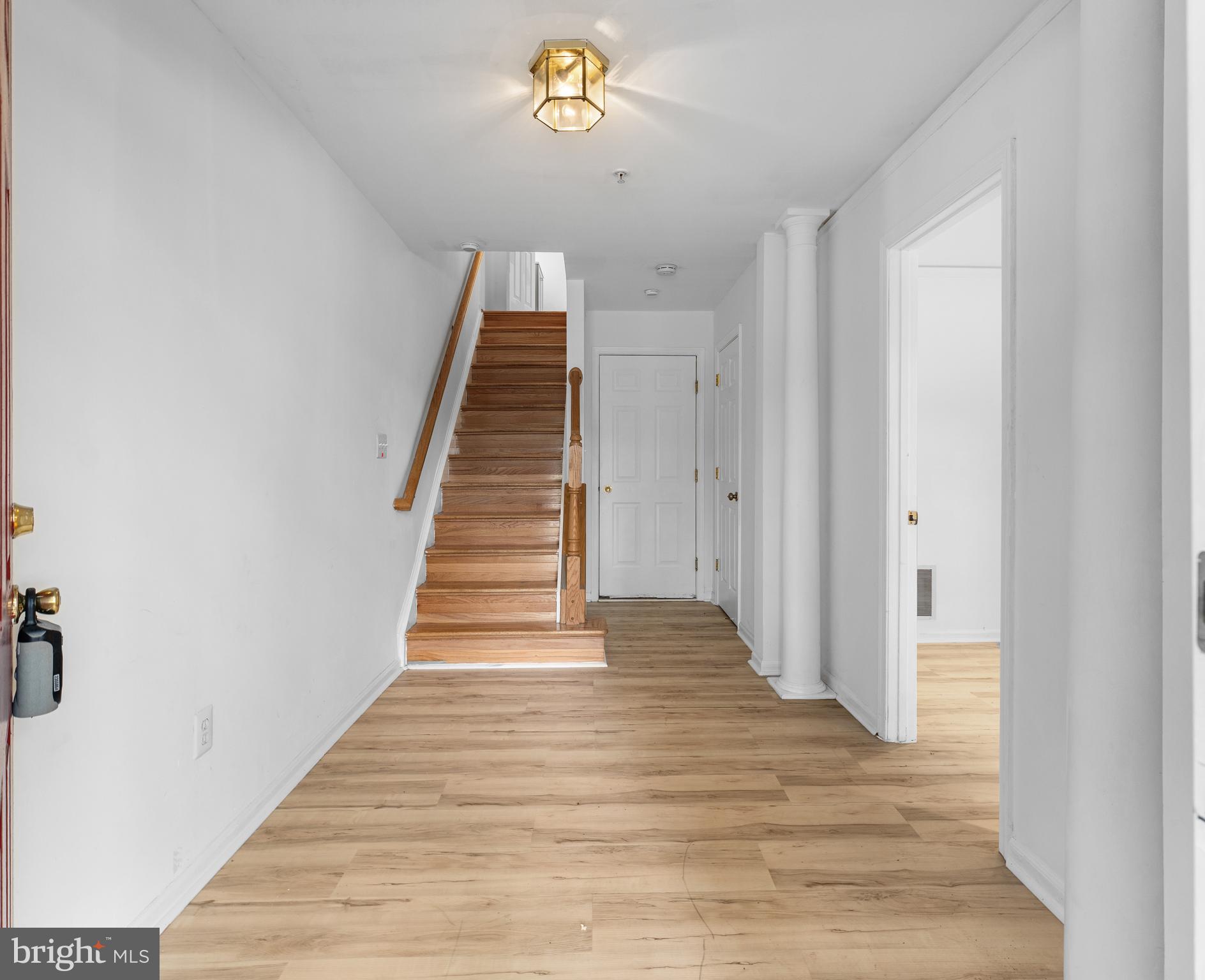 9443 Fields Road Gaithersburg, MD 20878 - Photo 3 of 27 a view of entryway