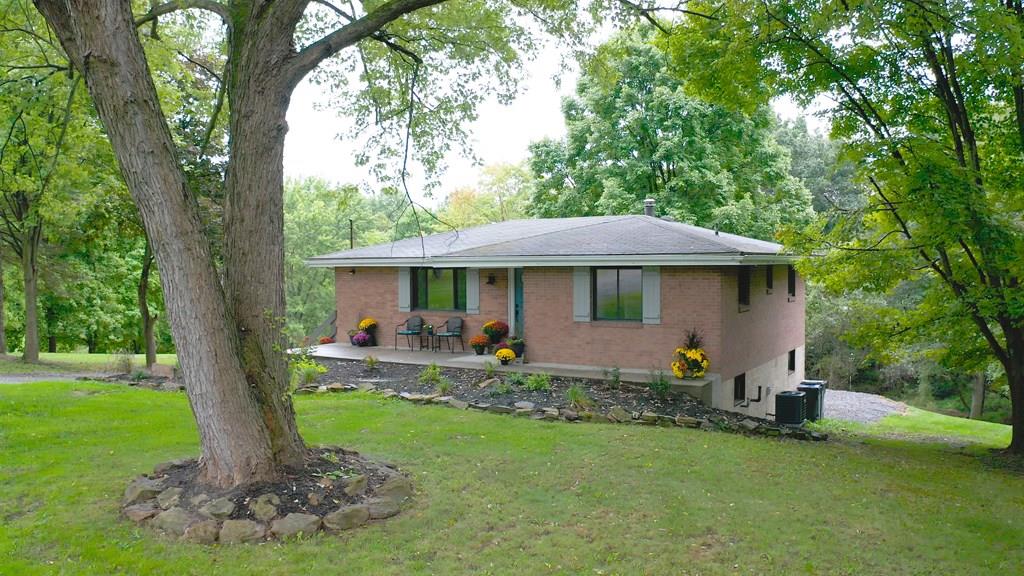 561 Callery Road Cranberry Township, PA 16066 - Photo 2 of 25 Gallery Image 2