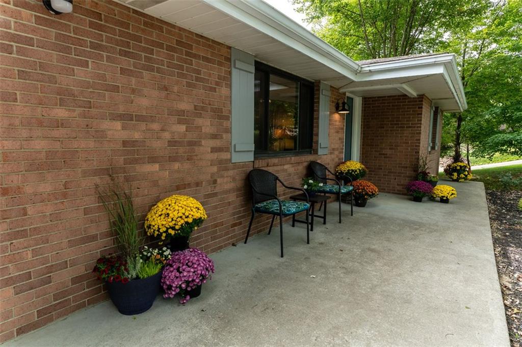 561 Callery Road Cranberry Township, PA 16066 - Photo 4 of 25 Gallery Image 4