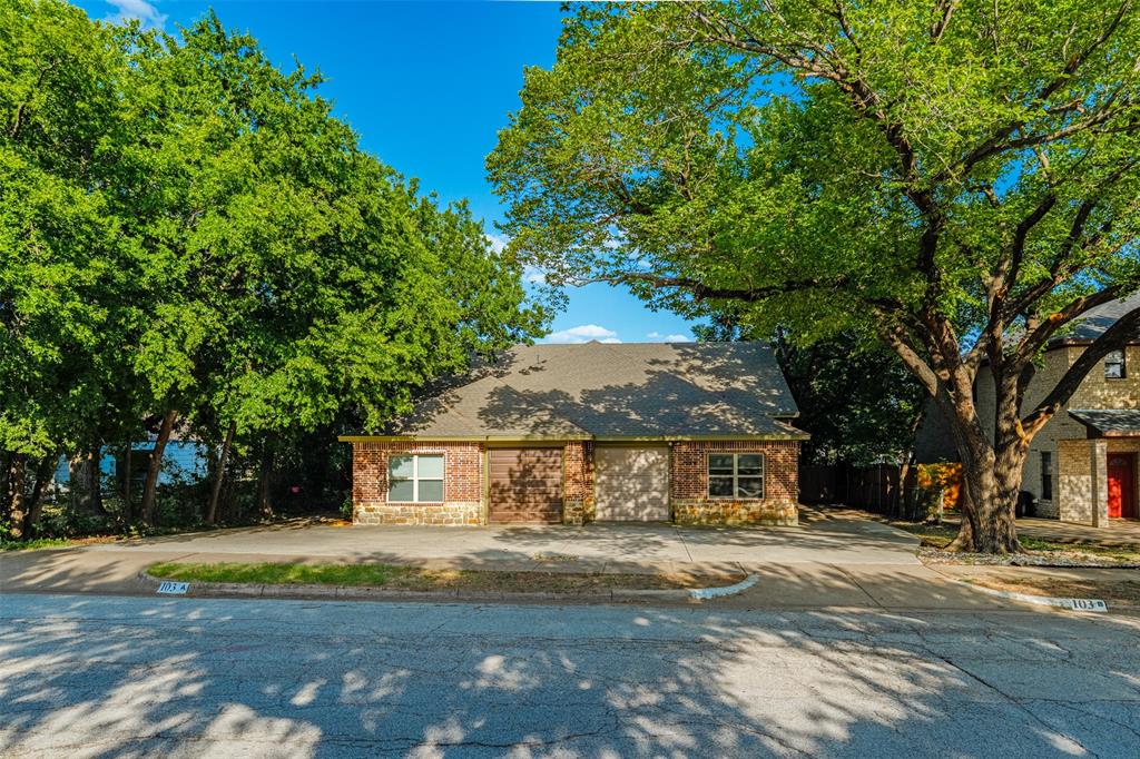 103 Del Rio Avenue, Unit B Benbrook, TX 76126 - Photo 3 of 31