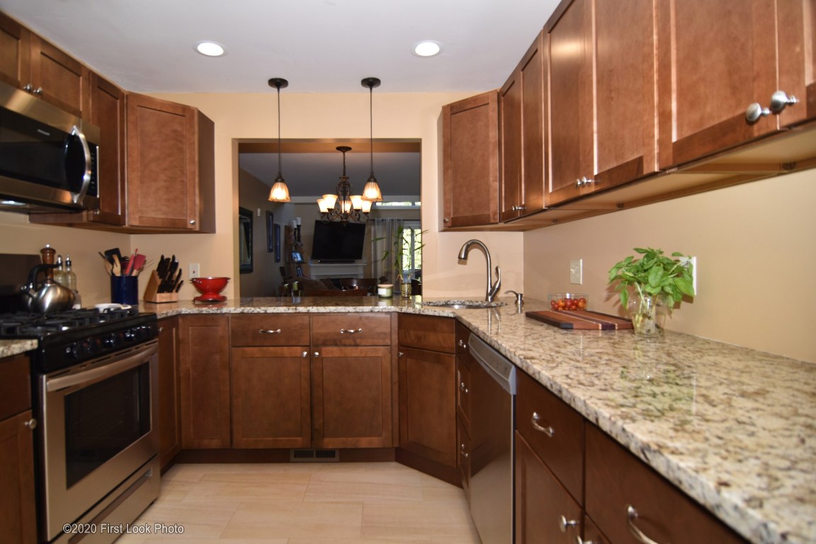 80 Fisher Road, Unit 74 Cumberland, RI 02864 - Photo 9 of 44