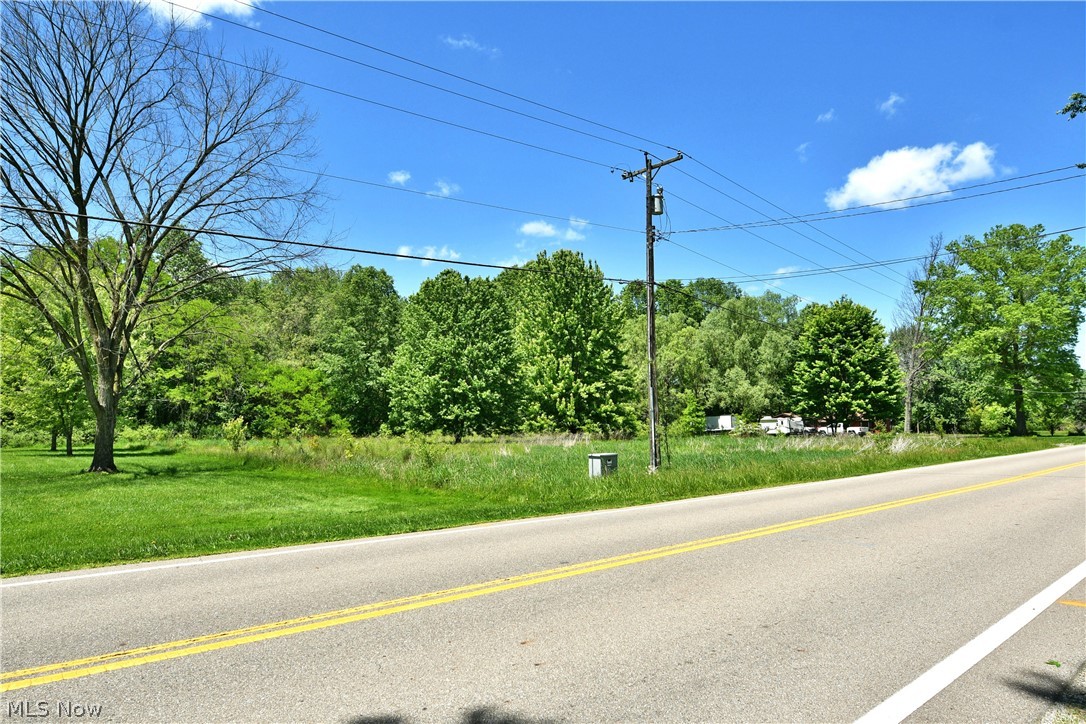 South Leavitt Road Warren, OH 44481 - Photo 3 of 14