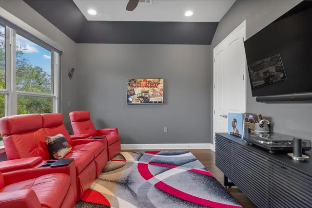 $738,000 | 569 Mendocino Lane, Austin, TX 78737