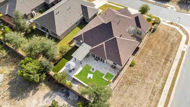 $738,000 | 569 Mendocino Lane, Austin, TX 78737