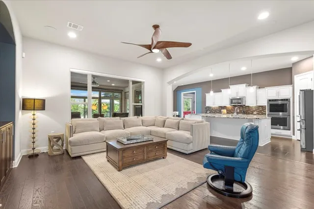 $738,000 | 569 Mendocino Lane, Austin, TX 78737