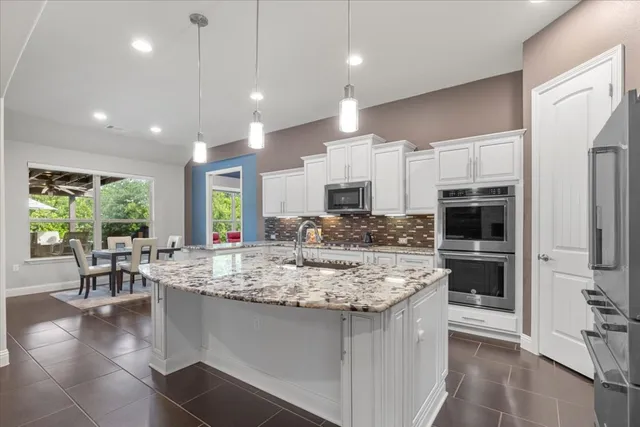 $738,000 | 569 Mendocino Lane, Austin, TX 78737