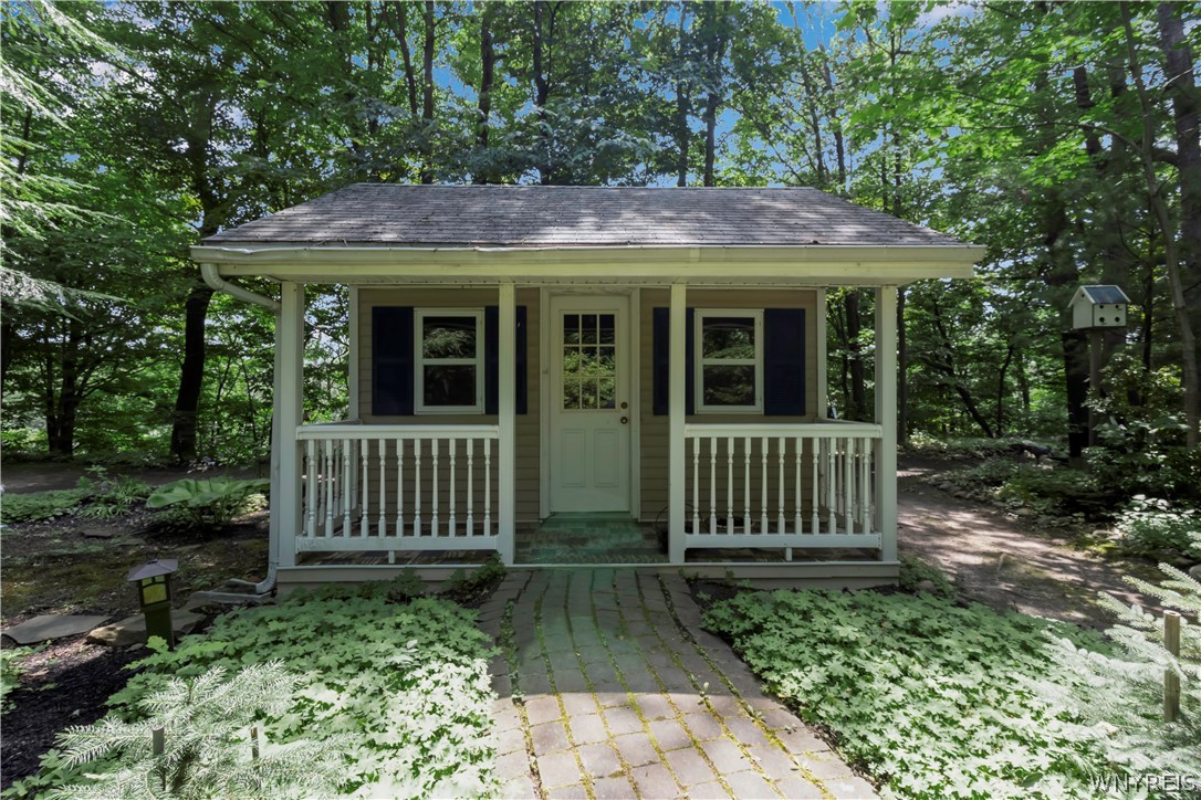 1663 North Creek Road Hamburg, NY 14085 - Photo 17 of 50