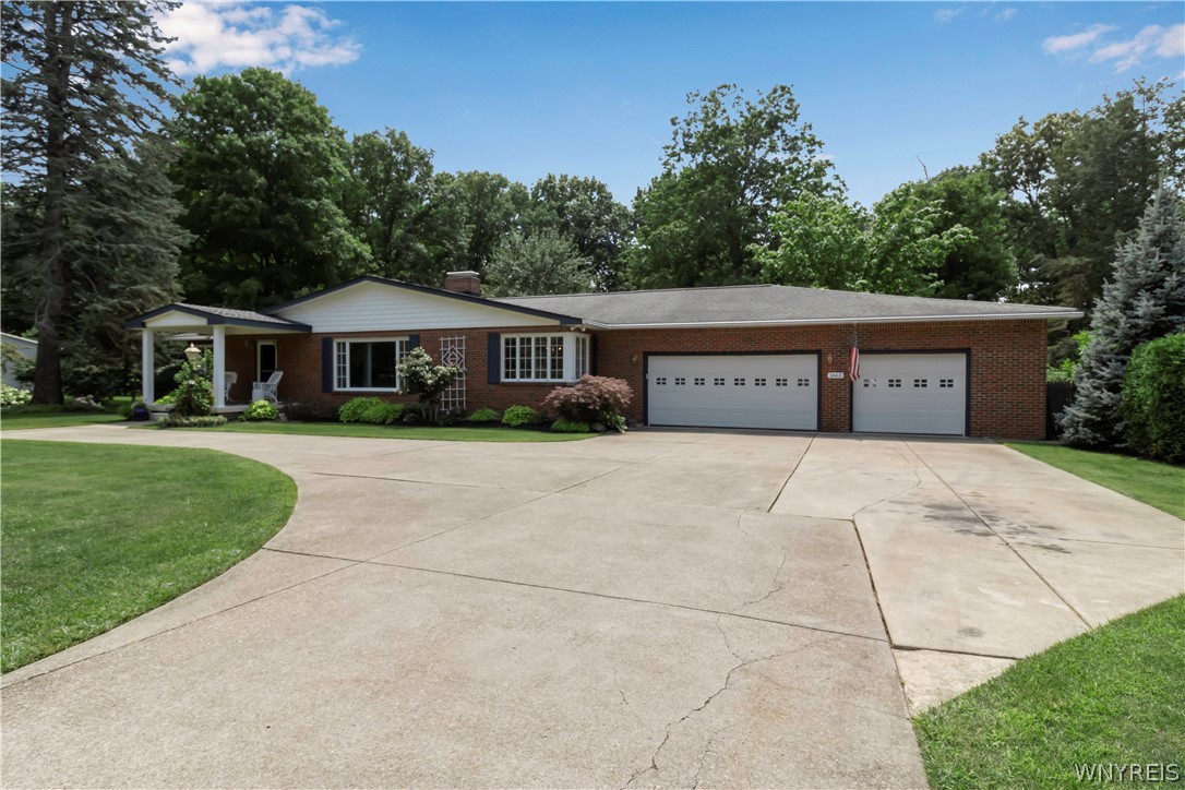 1663 North Creek Road Hamburg, NY 14085 - Photo 2 of 50