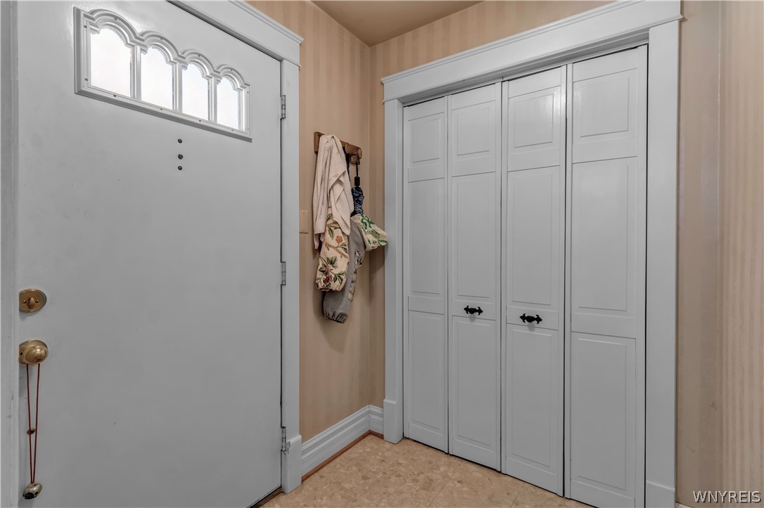 1663 North Creek Road Hamburg, NY 14085 - Photo 21 of 50