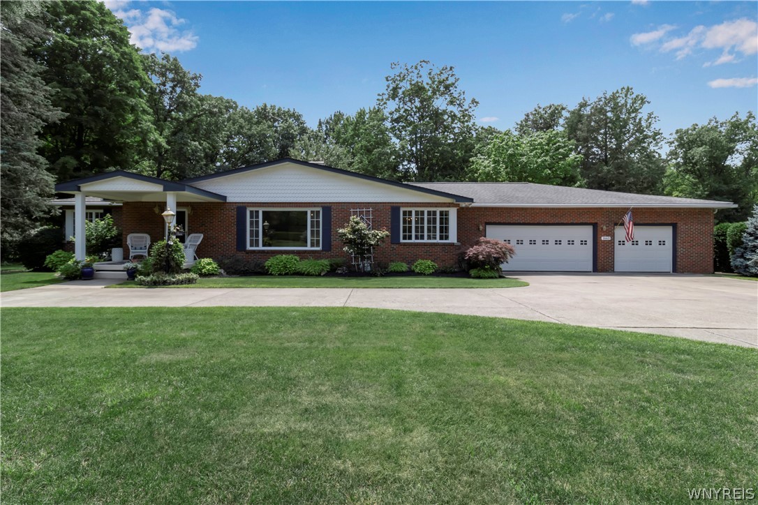 1663 North Creek Road Hamburg, NY 14085 - Photo 3 of 50