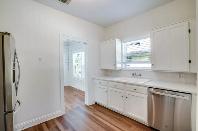 $3,195 | 809 Theresa Avenue, Austin, TX 78703