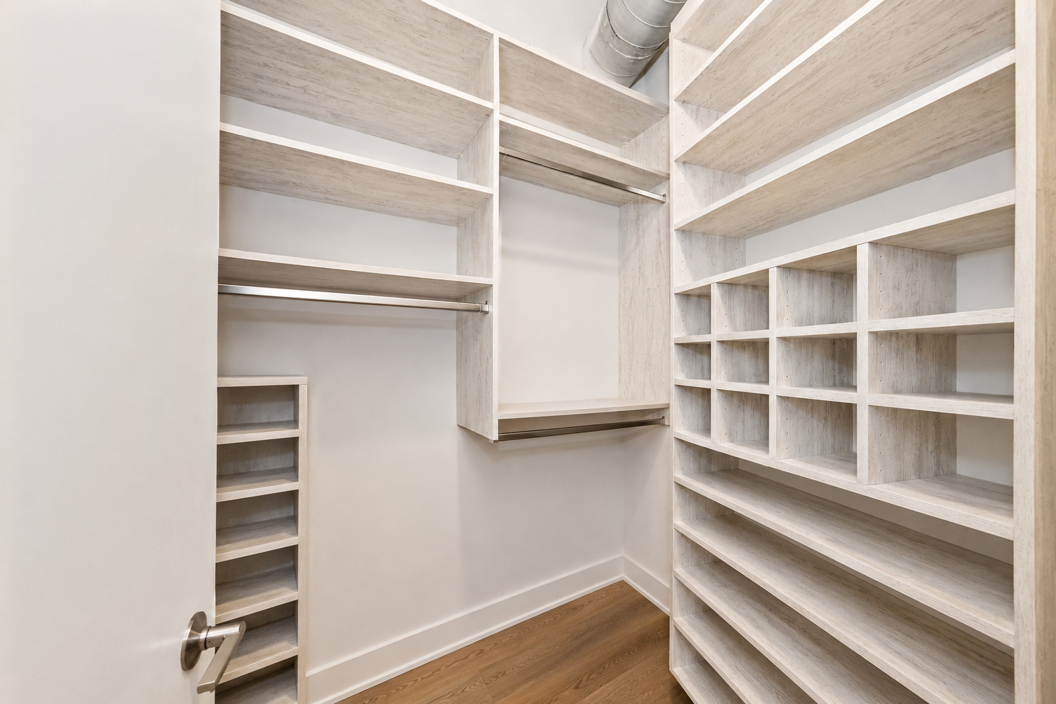 17 North Loomis Street, Unit 1J Chicago, IL 60607 - Photo 25 of 29