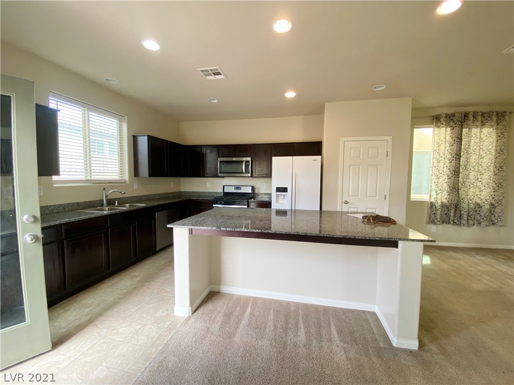 138 Elm Reed Avenue Las Vegas, NV 89113 - Photo 3 of 13 Gallery Image 3